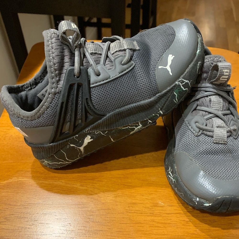 Puma Sneakers